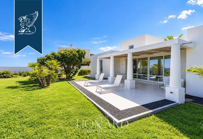 Image No.22-3 Bed Villa for sale