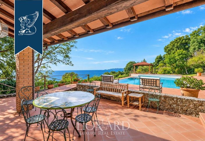 Image No.10-3 Bed Villa for sale
