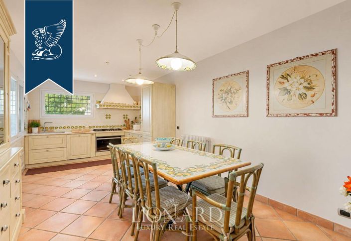 Image No.18-3 Bed Villa for sale