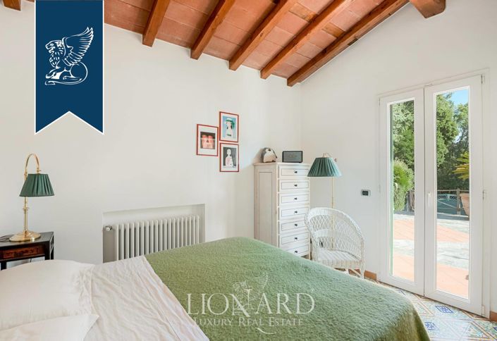 Image No.28-3 Bed Villa for sale