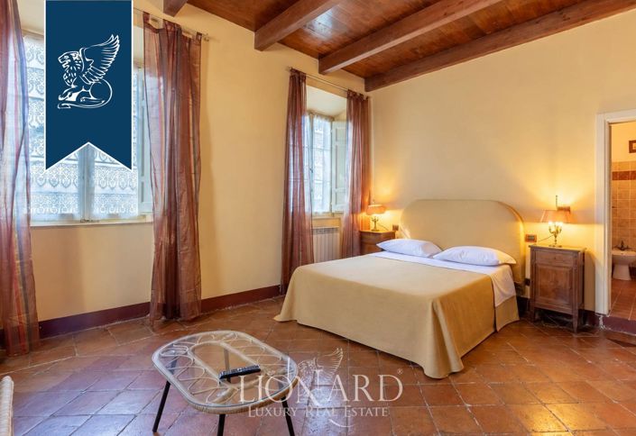 Image No.32-8 Bed Villa for sale