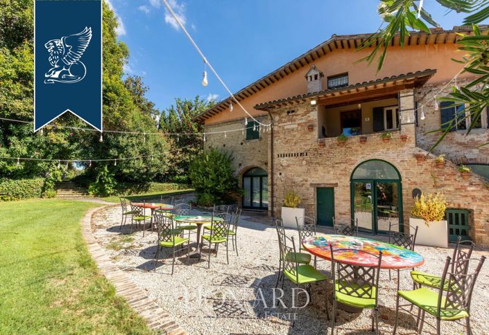 Image No.5-8 Bed Villa for sale