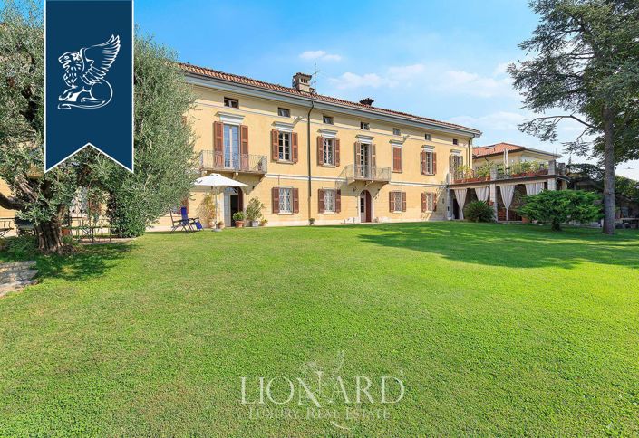 Image No.10-5 Bed Villa for sale