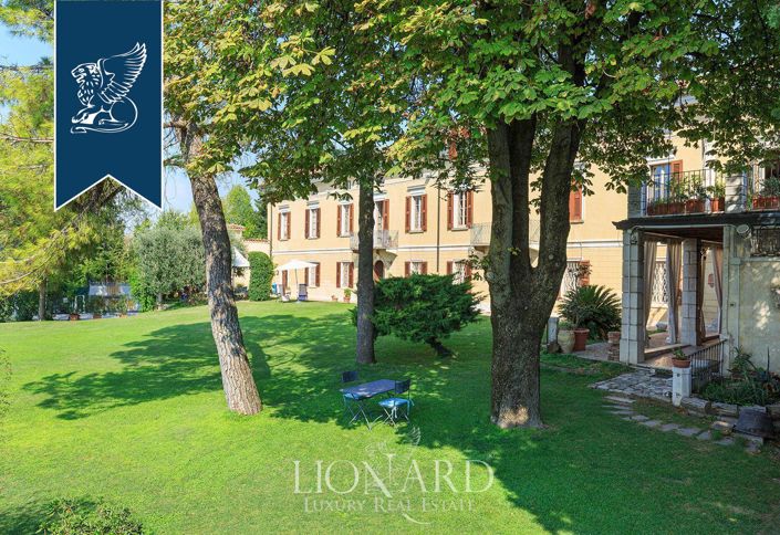 Image No.12-5 Bed Villa for sale