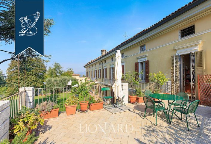 Image No.6-5 Bed Villa for sale