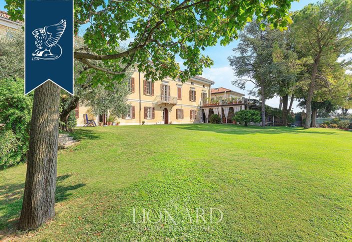 Image No.9-5 Bed Villa for sale
