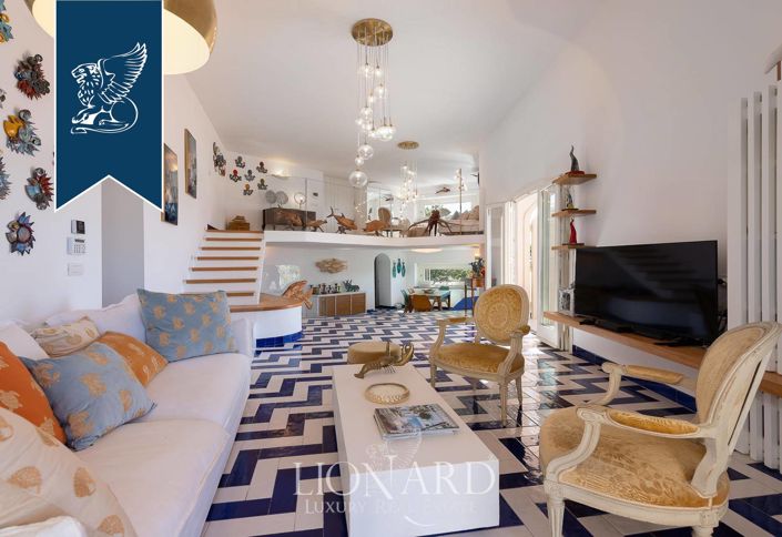 Image No.25-4 Bed Villa for sale