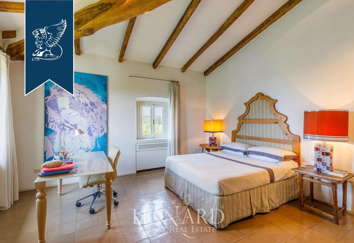 Image No.51-5 Bed Villa for sale