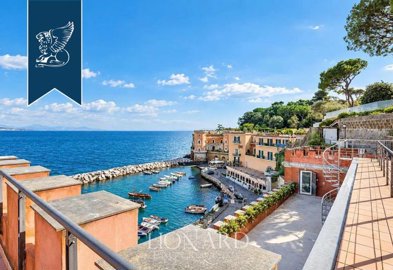 1 - Naples, Appartement