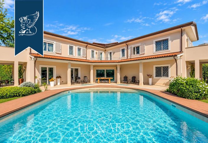 Image No.2-5 Bed Villa for sale