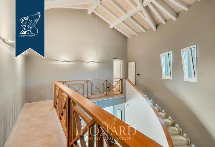Image No.21-5 Bed Villa for sale