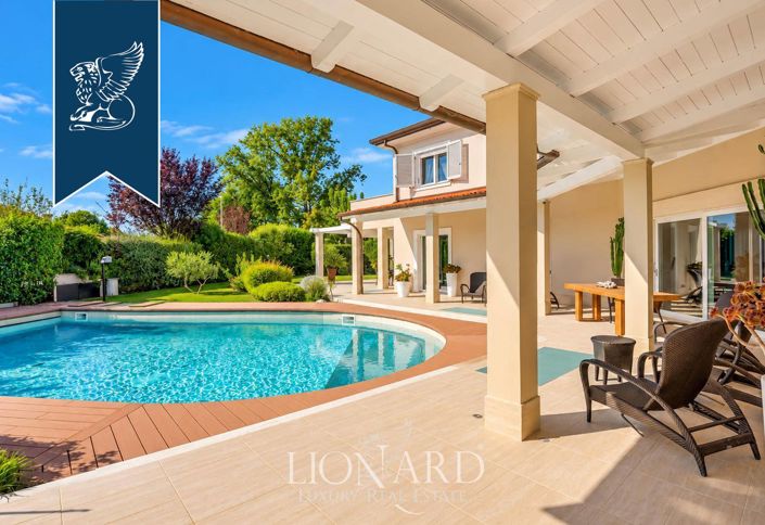 Image No.5-5 Bed Villa for sale