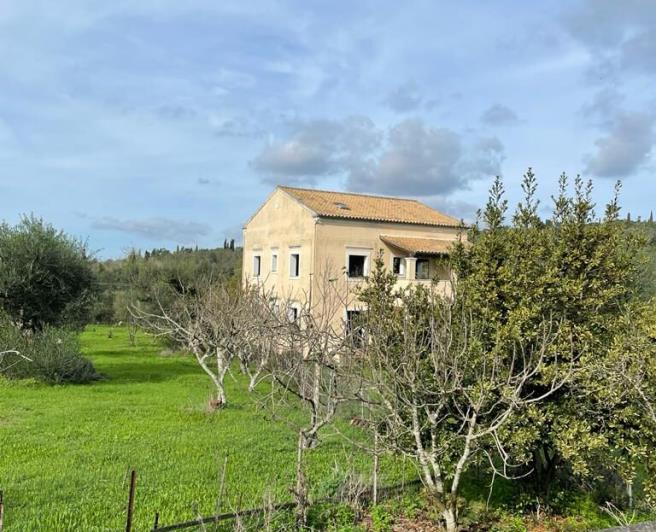 Image No.2-Maison à vendre à Corfou