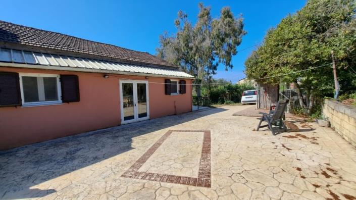Image No.1-3 Bed House for sale