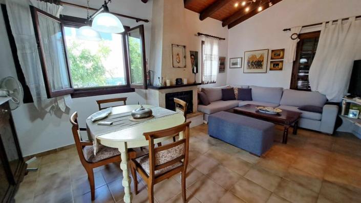 Image No.2-4 Bed House for sale