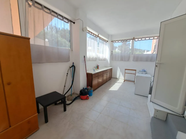 Image No.13-4 Bed Villa for sale