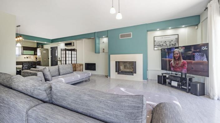 Image No.2-4 Bed House for sale