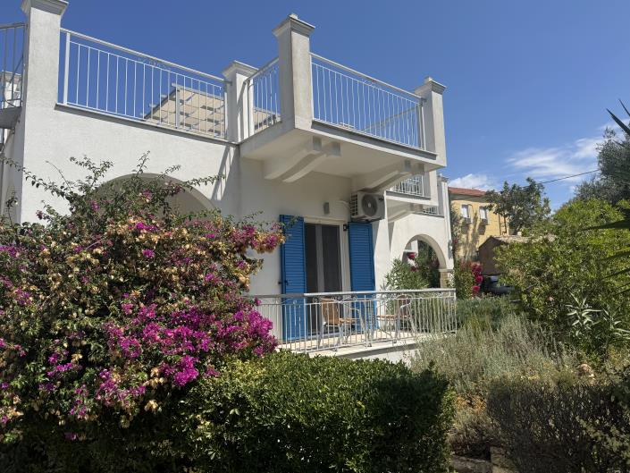 Image No.11-6 Bed Apartment for sale