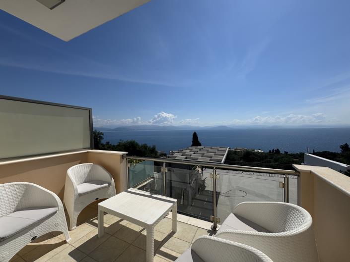 Image No.1-5 Bed Villa for sale