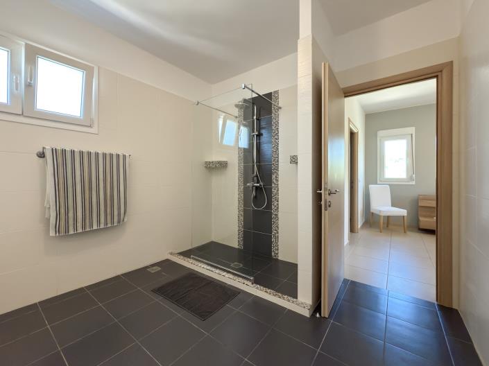 Image No.51-Villa de 4 chambres à vendre à Kato Korakiana