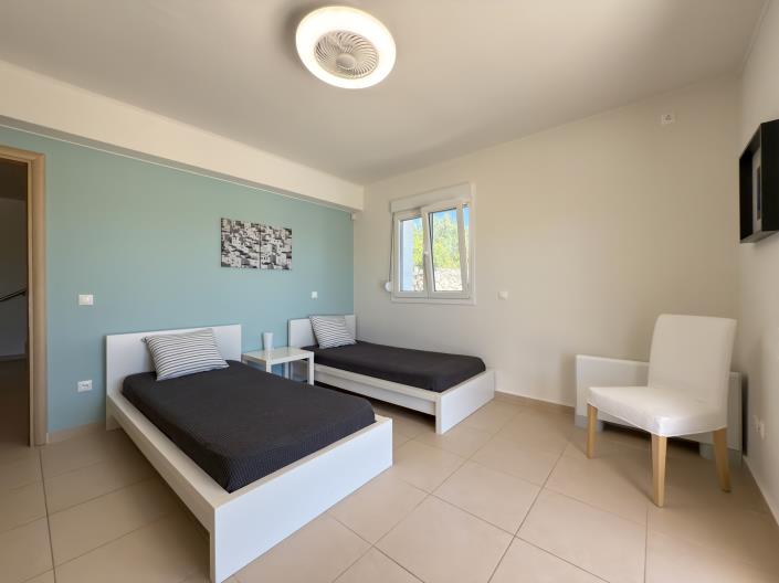 Image No.54-Villa de 4 chambres à vendre à Kato Korakiana