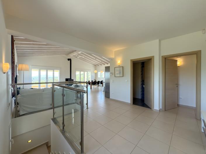 Image No.58-Villa de 4 chambres à vendre à Kato Korakiana