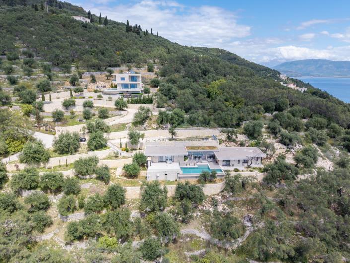 Image No.1-4 Bed Villa for sale