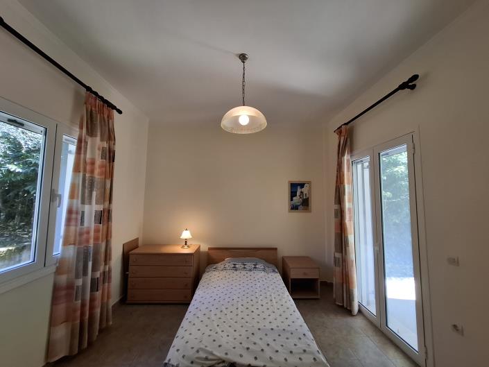 Image No.16-2 Bed House for sale