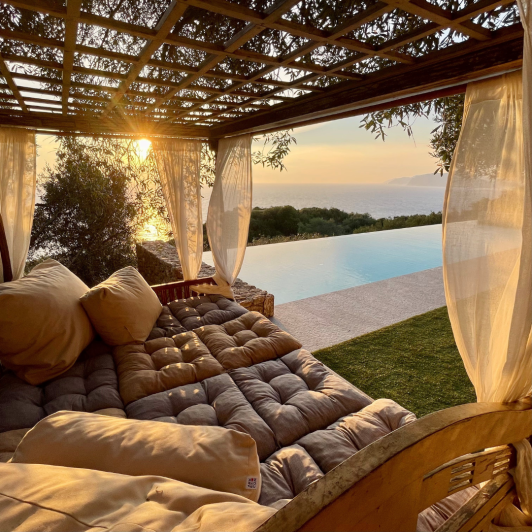 Image No.1-4 Bed Villa for sale