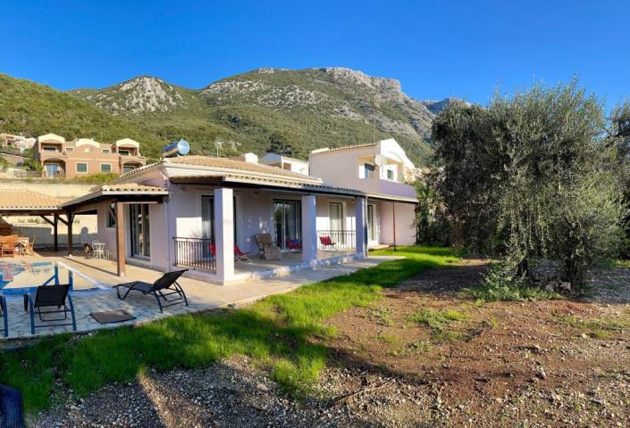 Image No.1-4 Bed Villa for sale