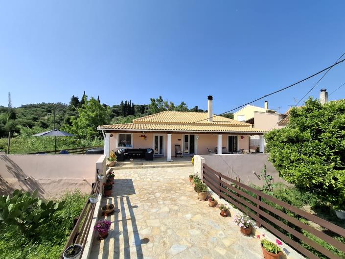 Image No.1-3 Bed House for sale