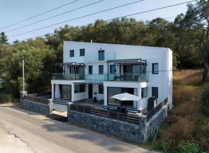 Image No.2-Villa de 3 chambres à vendre à Mesoggi