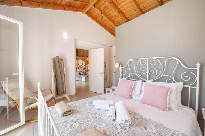 Image No.26-4 Bed Villa for sale