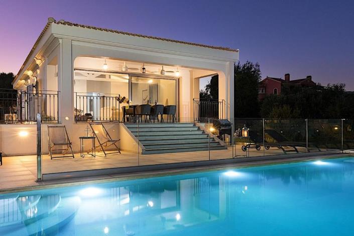 Image No.4-4 Bed Villa / Detached for sale