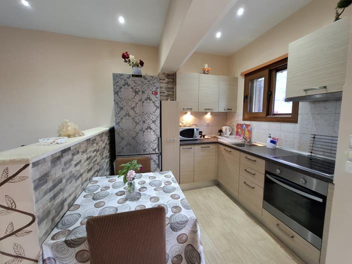 Image No.30-7 Bed House for sale