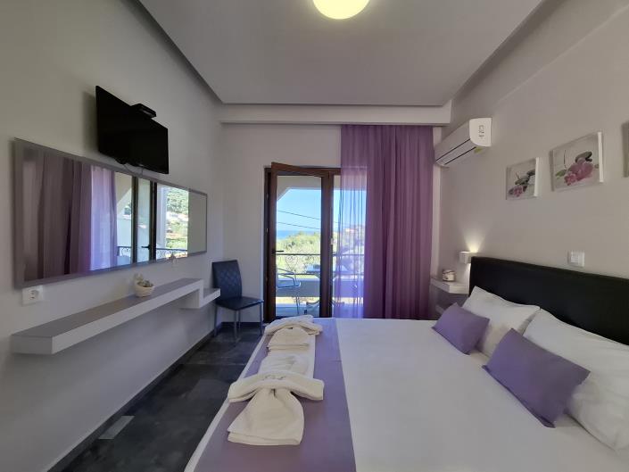 Image No.56-7 Bed House for sale