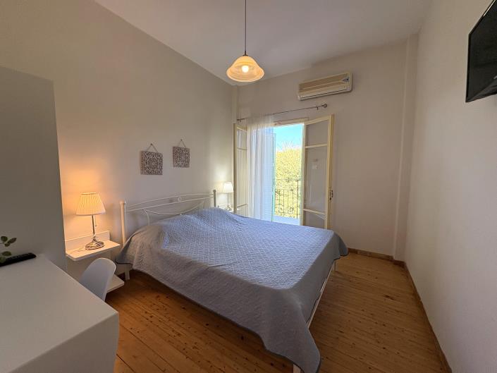 Image No.33-35 Bed House for sale