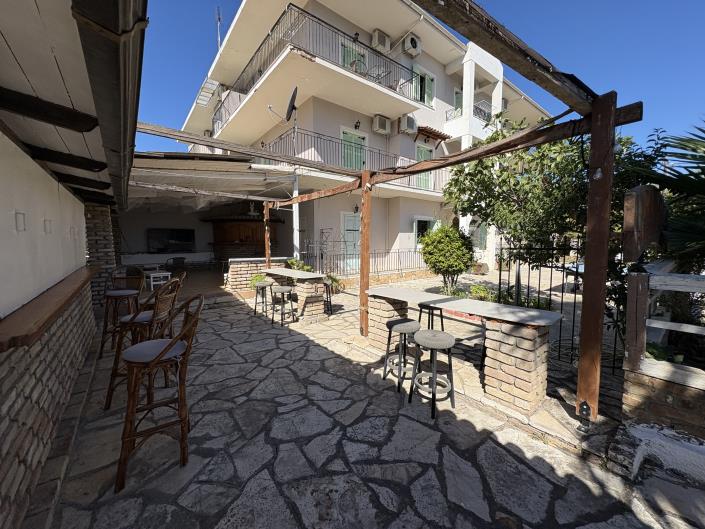 Image No.17-35 Bed House for sale