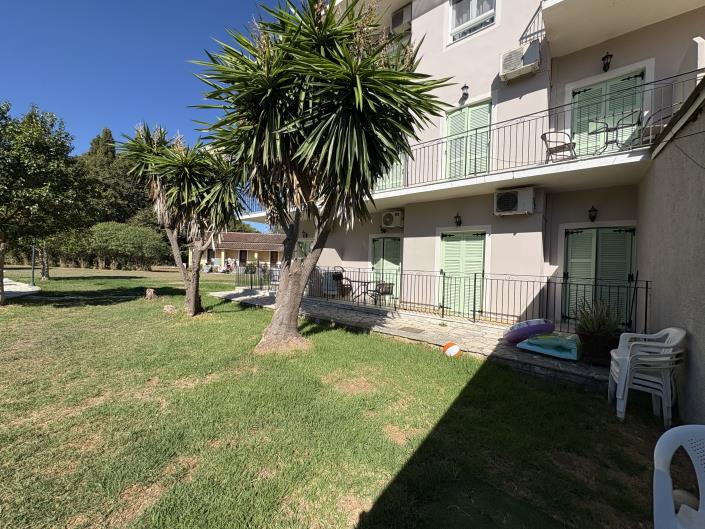 Image No.10-35 Bed House for sale