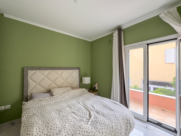 Image No.19-4 Bed Apartment for sale