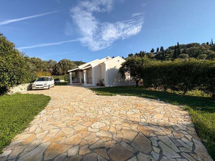 Image No.10-3 Bed Villa for sale