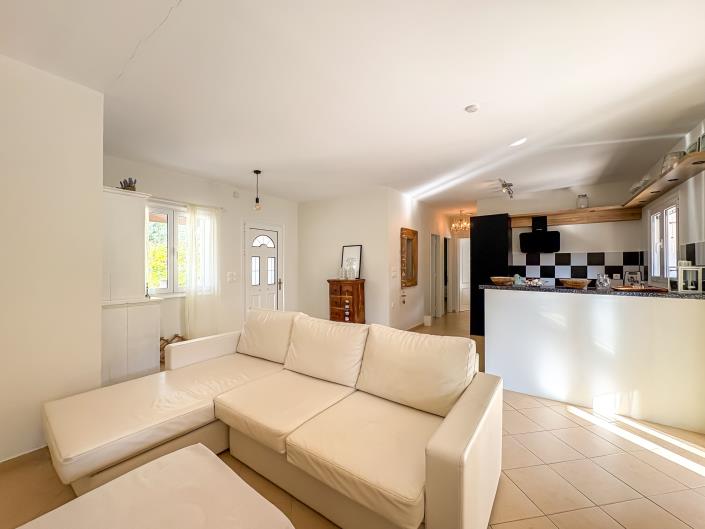 Image No.19-3 Bed Villa for sale