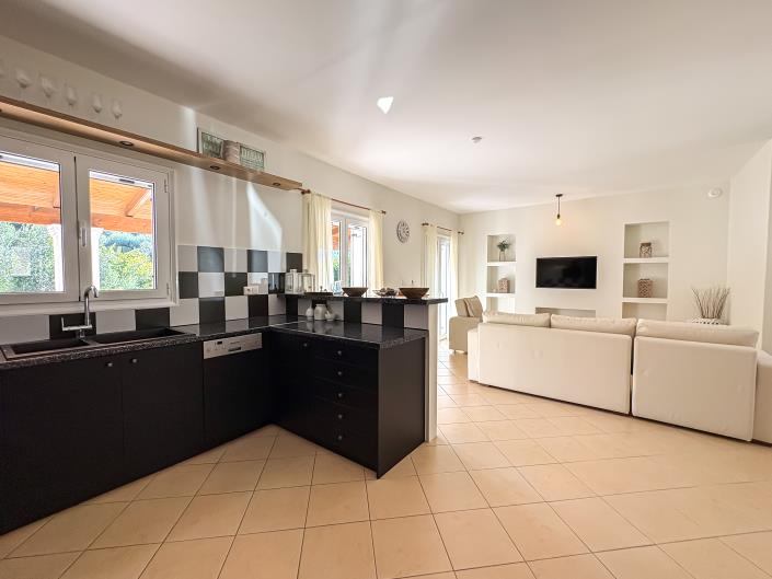 Image No.22-3 Bed Villa for sale