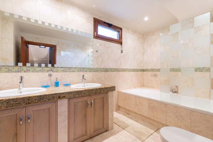 Image No.38-4 Bed Villa for sale