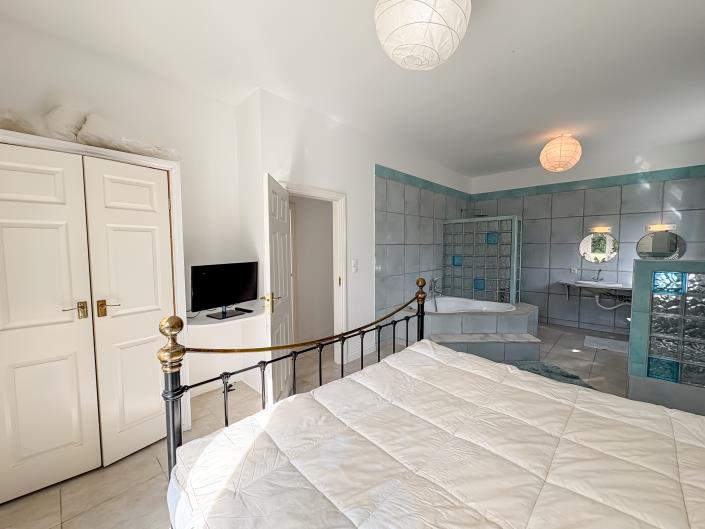 Image No.17-4 Bed Villa for sale