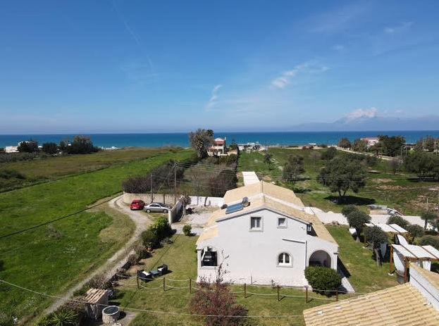 Image No.2-6 Bed Villa for sale