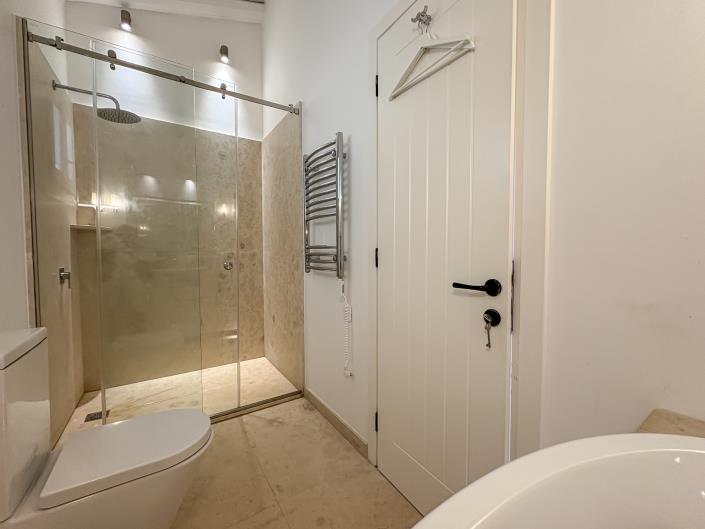 Image No.54-4 Bed Villa for sale