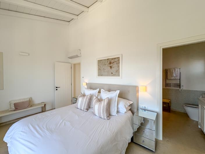 Image No.58-4 Bed Villa for sale