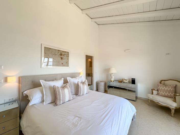 Image No.59-4 Bed Villa for sale