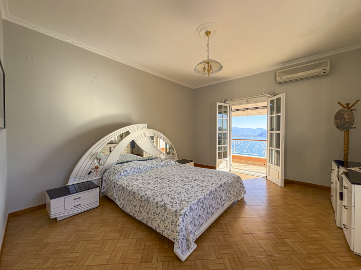 Image No.40-Villa de 4 chambres à vendre à Vigla